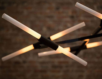 El oro de lujo del proyecto del chalet llevó el estilo moderno pendiente de aluminio de las luces de la lámpara