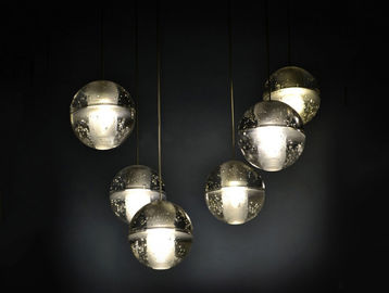 Lámpara decorativa de iluminación pendiente de cristal de la ejecución moderna LED de la bola