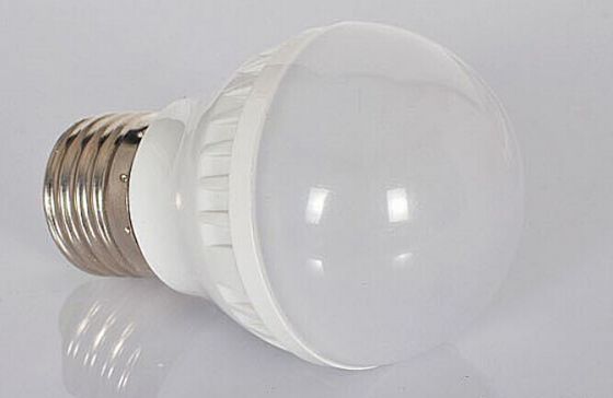 los bulbos plásticos del Cree de 9W E27/de GU10 650LM IP45/del globo de Epistar LED enseñan el CE