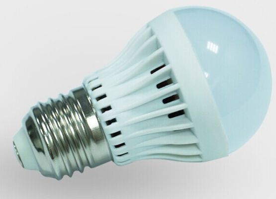 los bulbos plásticos del Cree de 9W E27/de GU10 650LM IP45/del globo de Epistar LED enseñan el CE