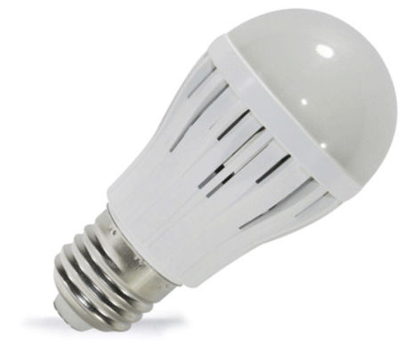 los bulbos plásticos del Cree de 9W E27/de GU10 650LM IP45/del globo de Epistar LED enseñan el CE