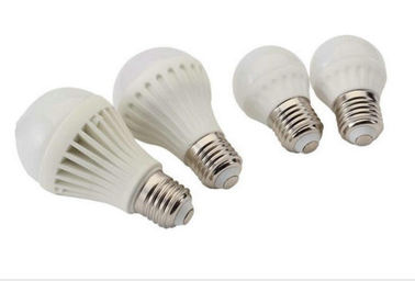 Bulbos del reemplazo de la eficacia alta LED del CRI del bulbo 80 del globo de 7 vatios 700lm LED